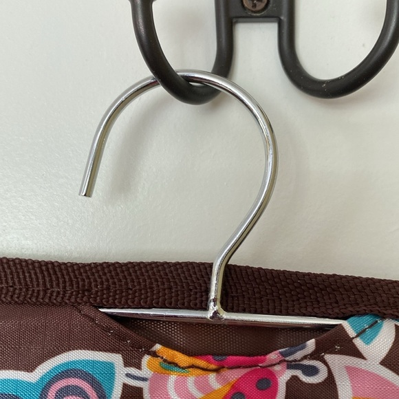 Toiletry bag - Picture 3 of 9